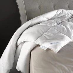 De Witte Lietaer Dekbed Dream 4 Seasons - 240 X 220 Cm - Polyestervulling 7 De Witte Lietaer Dekbed Dream 4 Seasons - 240 X 220 Cm - Polyestervulling -Bedbekleding schommelt. 1000032156 0103