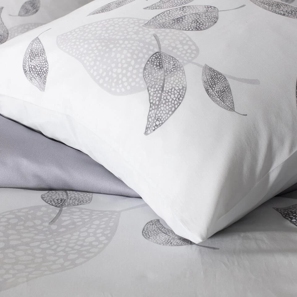 Cinderella Dekbedovertrek Carly - Satijn - 200x200/220 Cm - Grey 3 Cinderella Dekbedovertrek Carly - Satijn - 200x200/220 Cm - Grey - Afbeelding 3