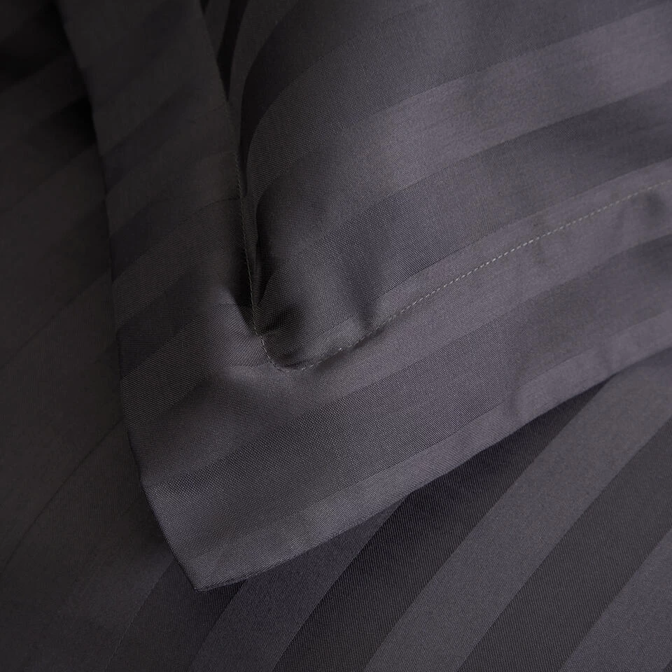 Damai Dekbedovertrek Katoen-satijn - 260x260/220cm - Grijs 3 Damai Dekbedovertrek Katoen-satijn - 260x260/220cm - Grijs - Afbeelding 3