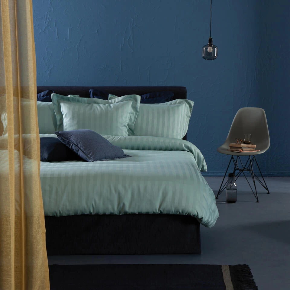 Damai Dekbedovertrek Katoen-satijn - 260x260/220cm - Mist Groen Gestreept 4 Damai Dekbedovertrek Katoen-satijn - 260x260/220cm - Mist Groen Gestreept - Afbeelding 4