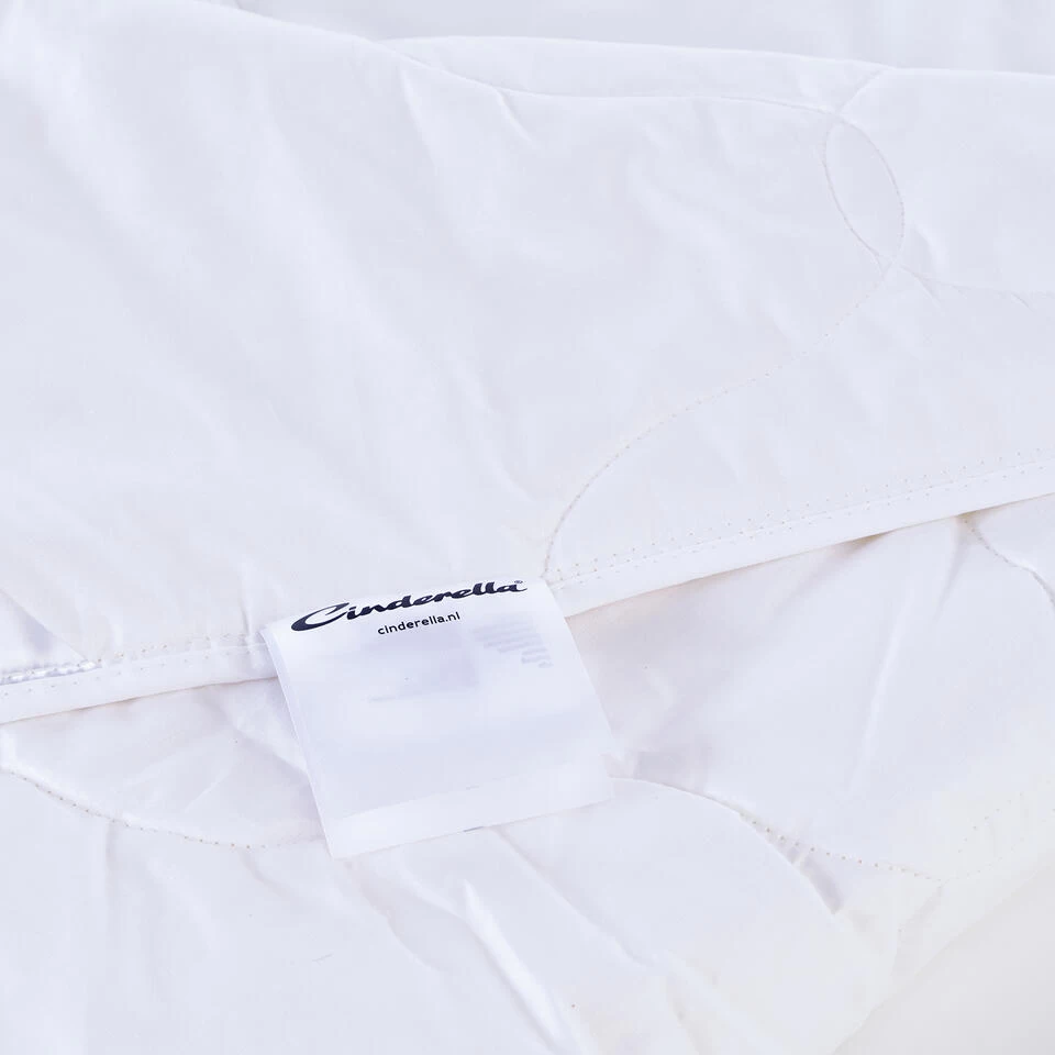 Cinderella Bamboo - Bamboe Zomer Dekbed - 140x220 Cm 3 Cinderella Bamboo - Bamboe Zomer Dekbed - 140x220 Cm - Afbeelding 3