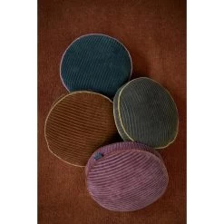 KAAT Amsterdam Sierkussen Perdy Olive Green - 40 X 40 Cm - Rond -Bedbekleding schommelt. 1000063575 0103