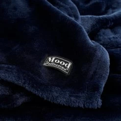In The Mood Collection Famke Fleece Plaid - 180 X 130 Cm - Donkerblauw -Bedbekleding schommelt. 1000078572 0103