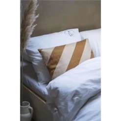 Bedbekleding schommelt. -Bedbekleding schommelt. 1488636445 0101