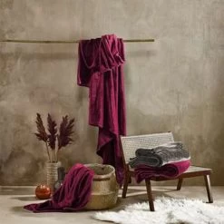 De Witte Lietaer Fleece Plaid Cosy - 150 X 200 Cm - Beet Red -Bedbekleding schommelt. 1866921773 0103