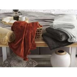 Beliani Plaid SAITLER - Grijs Polyester -Bedbekleding schommelt. 31ea0efacee04cfb941401927031bb2d