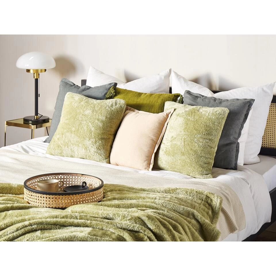 Beliani Sierkussen PILEA - Groen Polyester 2 Beliani Sierkussen PILEA - Groen Polyester - Afbeelding 2