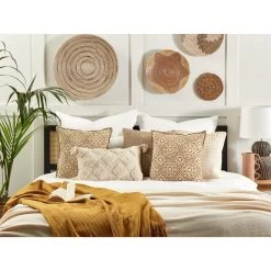 Beliani Sierkussen CEIBA - Beige Katoen 5 Beliani Sierkussen CEIBA - Beige Katoen -Bedbekleding schommelt. 690a5c90fc854a22962c2055336c1207