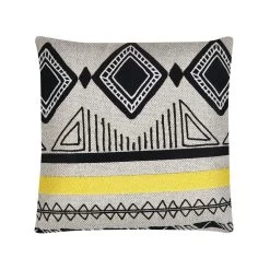 Beliani Sierkussen TAXUS - Beige Polyester -Bedbekleding schommelt. f0c516c6bef542498f6bb54987c6e959